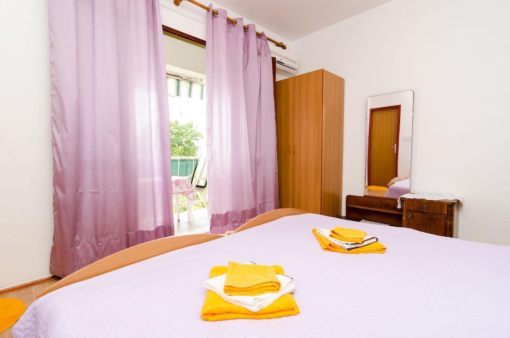 Guest House Kola Slano Bilik gambar